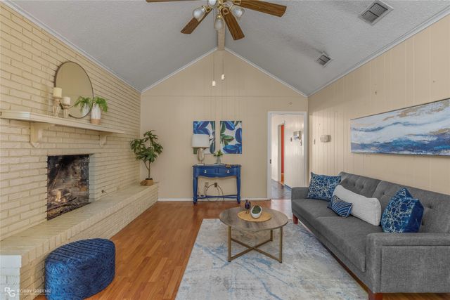400 Plaza Circle, Bossier City, LA 71111