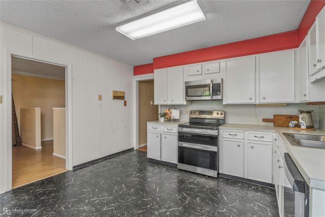 400 Plaza Circle, Bossier City, LA 71111