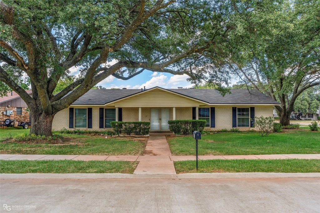 400 Plaza Circle, Bossier City, LA 71111