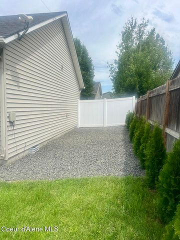 600 N Elm RD, Post Falls, ID 83854