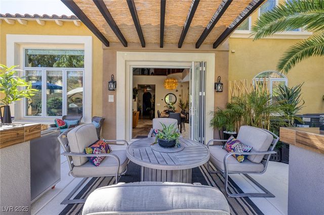 30 Strada Principale, Henderson, NV 89011