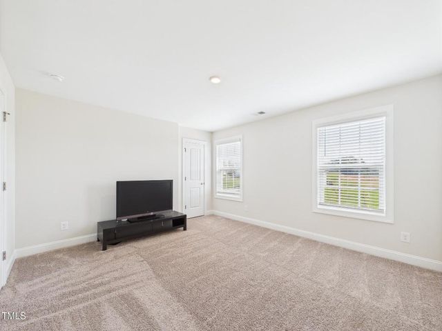 110 Symmetry Lp, Youngsville, NC 27596