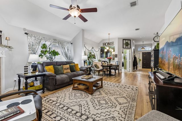 2136 Pritchard Drive, Grapevine, TX 76051