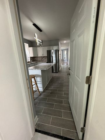 5919 S Rockwell Street, Chicago, IL 60629