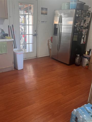 4838 Wisteria Street, Dallas, TX 75211