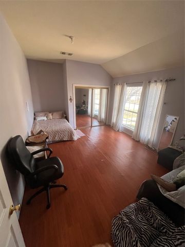 4838 Wisteria Street, Dallas, TX 75211