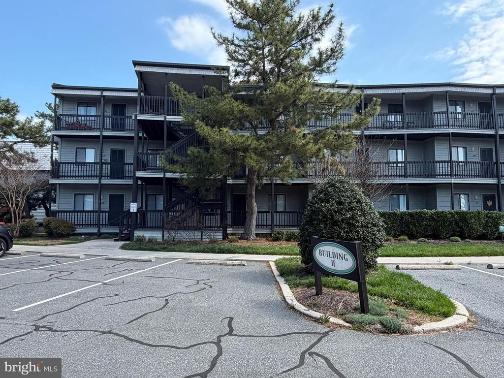 Image 1 of property listing at 119 OLD LANDING RD #301-H, Ocean City, MD 21842