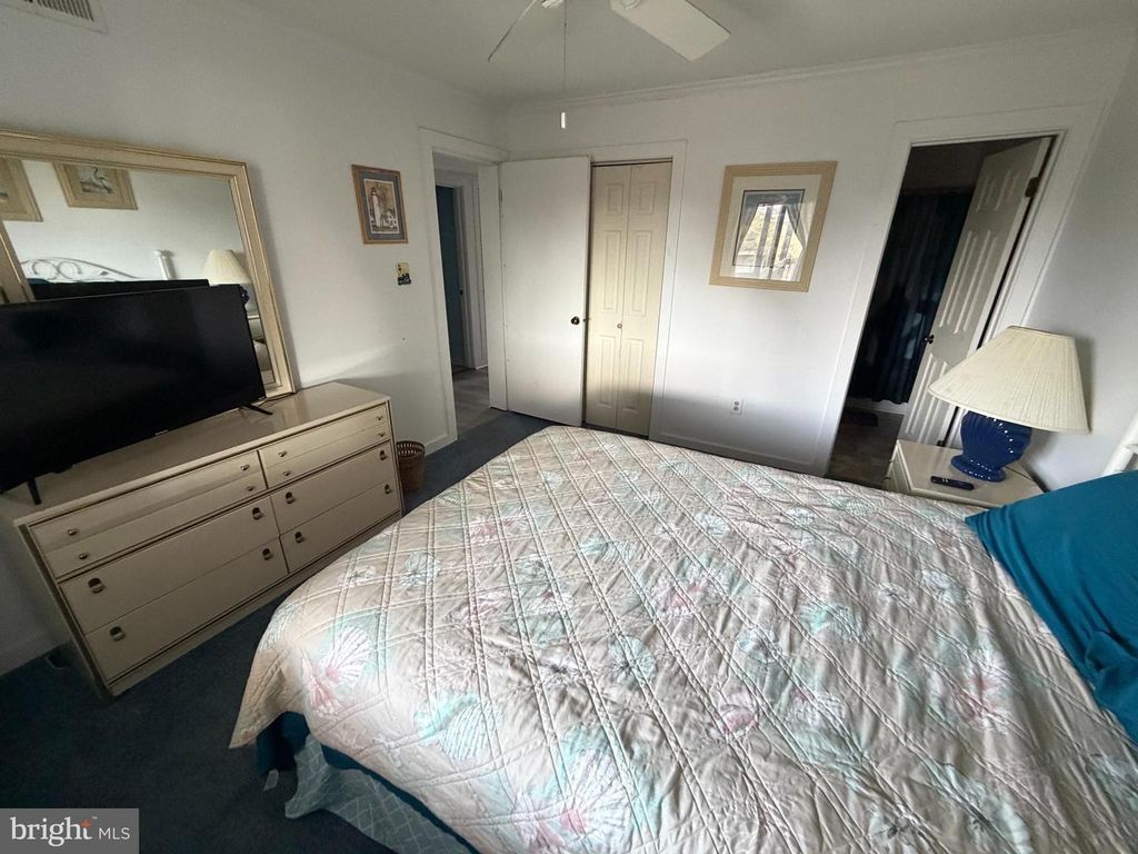 Image 6 of property listing at 119 OLD LANDING RD #301-H, Ocean City, MD 21842
