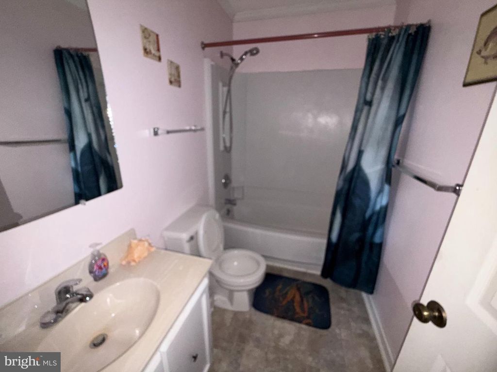 Image 8 of property listing at 119 OLD LANDING RD #301-H, Ocean City, MD 21842