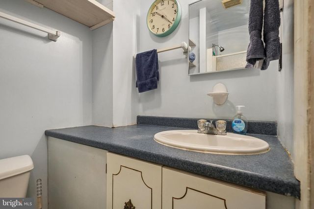 29 TRINITY PL, Barrington, NJ 08007