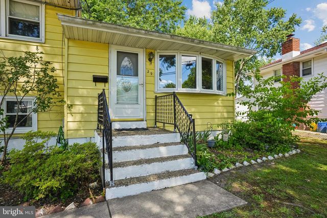 29 TRINITY PL, Barrington, NJ 08007