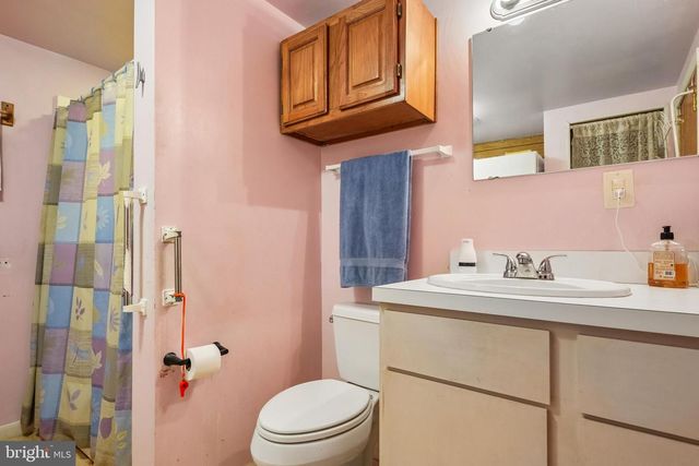 29 TRINITY PL, Barrington, NJ 08007