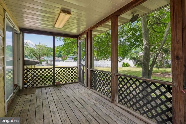 29 TRINITY PL, Barrington, NJ 08007