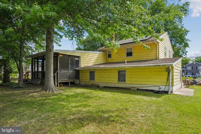 29 TRINITY PL, Barrington, NJ 08007