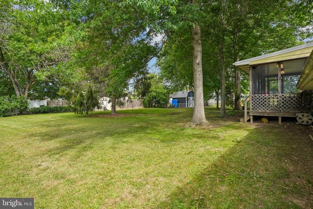 29 TRINITY PL, Barrington, NJ 08007