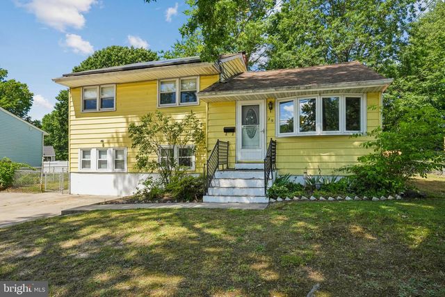 29 TRINITY PL, Barrington, NJ 08007