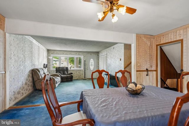 29 TRINITY PL, Barrington, NJ 08007