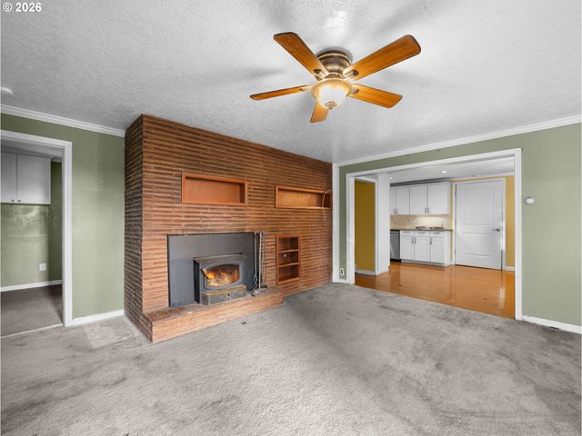 7634 Se HOGAN Rd, Gresham, OR 97080