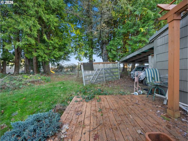 7634 Se HOGAN Rd, Gresham, OR 97080