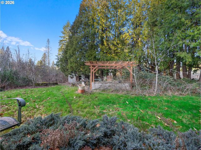 7634 Se HOGAN Rd, Gresham, OR 97080