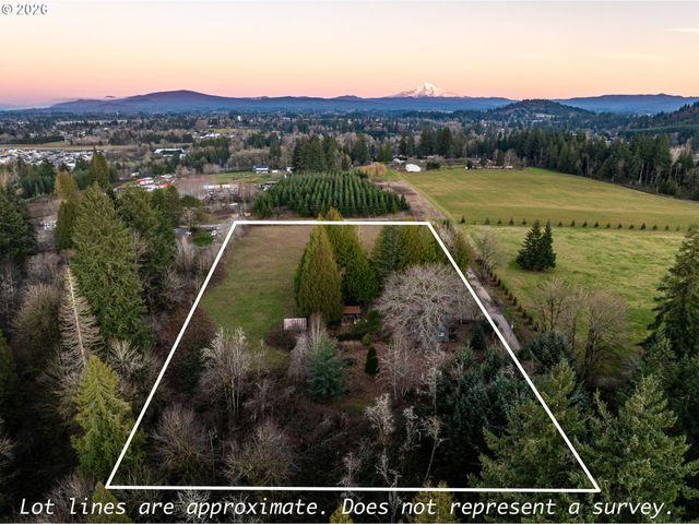 7634 Se HOGAN Rd, Gresham, OR 97080