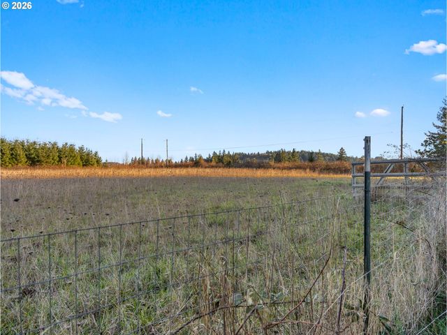 7634 Se HOGAN Rd, Gresham, OR 97080