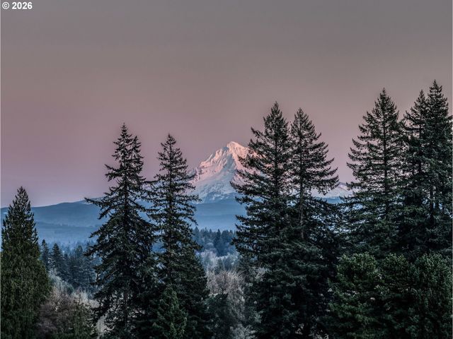 7634 Se HOGAN Rd, Gresham, OR 97080