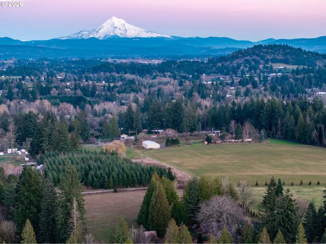 7634 Se HOGAN Rd, Gresham, OR 97080