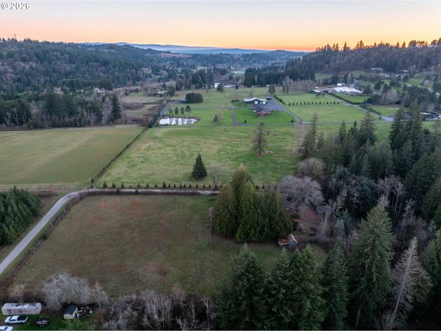 7634 Se HOGAN Rd, Gresham, OR 97080