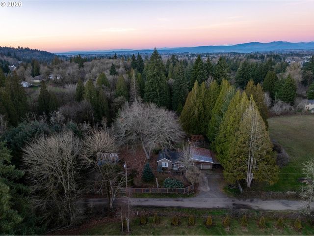 7634 Se HOGAN Rd, Gresham, OR 97080