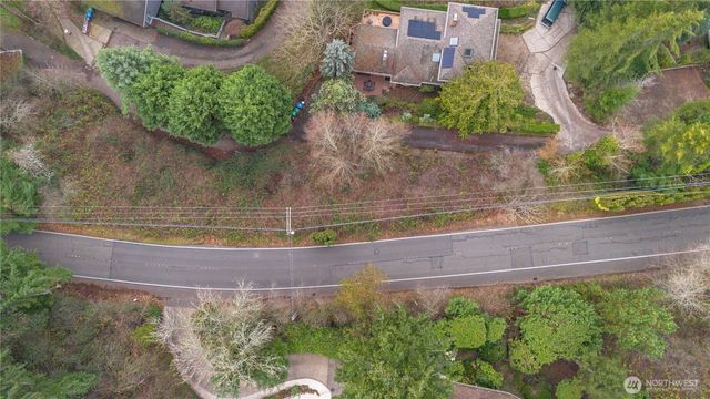 7820 W Mercer Way, Mercer Island, WA 98040