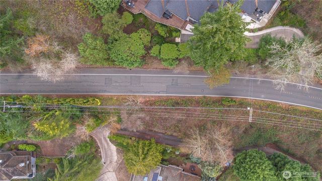 7820 W Mercer Way, Mercer Island, WA 98040