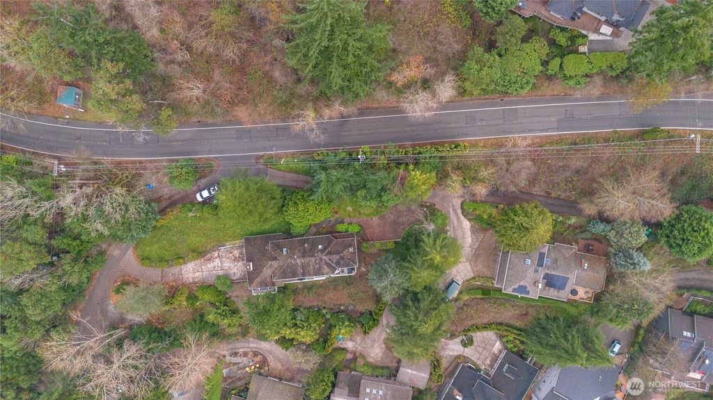 7820 W Mercer Way, Mercer Island, WA 98040