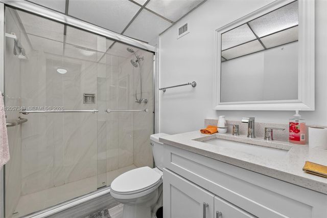 5900 NW 44th Street 414, Lauderhill, FL 33319