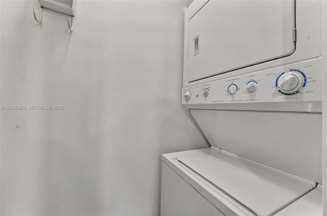 5900 NW 44th Street 414, Lauderhill, FL 33319