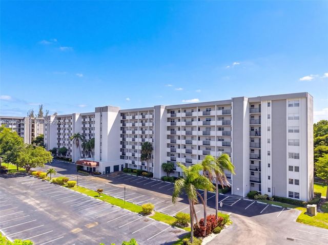 5900 NW 44th Street 414, Lauderhill, FL 33319
