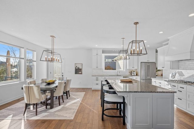 2479 Woods Drive, Victoria, MN 55386