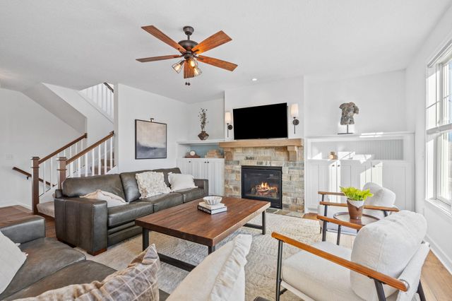 2479 Woods Drive, Victoria, MN 55386