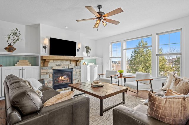 2479 Woods Drive, Victoria, MN 55386