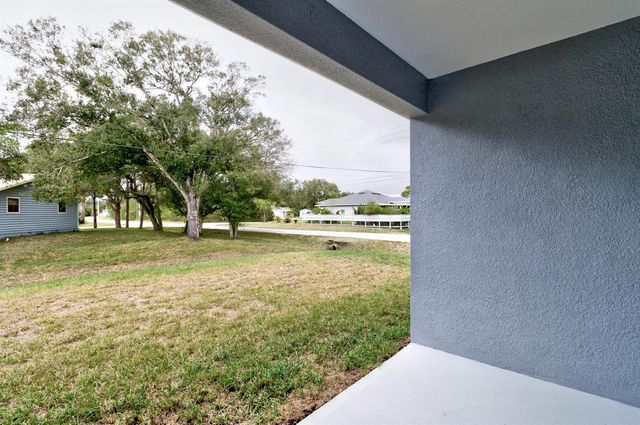 8685 101st Court, Vero Beach, FL 32967