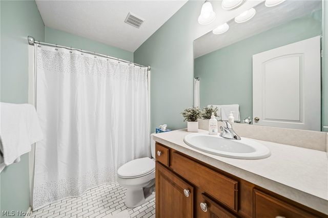 988 Tradewinds Cove, Painesville, OH 44077