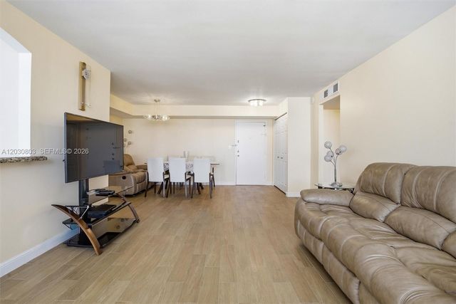 231 174th St 901, Sunny Isles Beach, FL 33160
