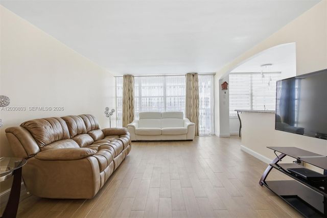 231 174th St 901, Sunny Isles Beach, FL 33160