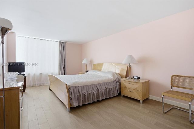231 174th St 901, Sunny Isles Beach, FL 33160