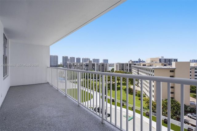 231 174th St 901, Sunny Isles Beach, FL 33160