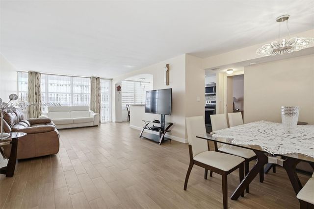 231 174th St 901, Sunny Isles Beach, FL 33160