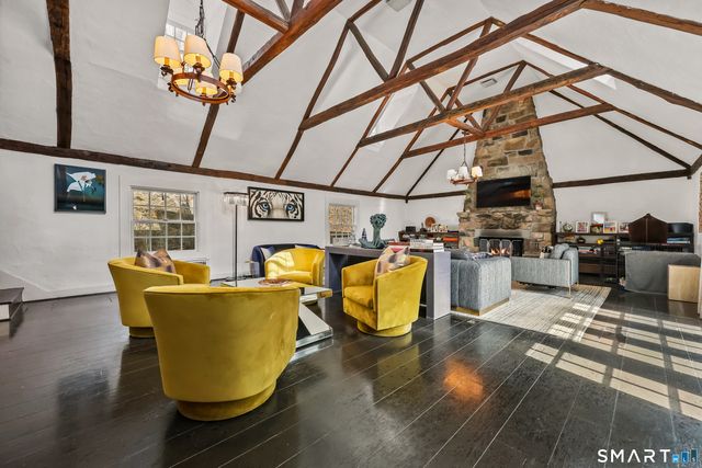 37 Haviland Court, Stamford, CT 06903