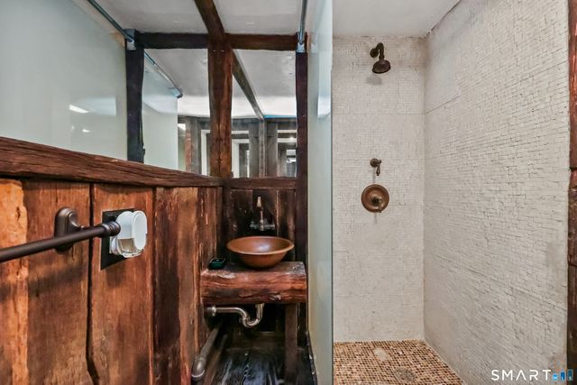 37 Haviland Court, Stamford, CT 06903