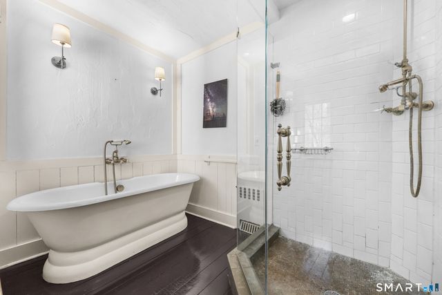 37 Haviland Court, Stamford, CT 06903