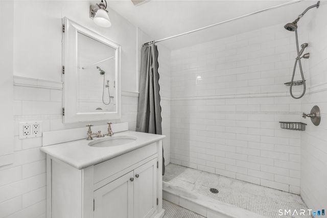 37 Haviland Court, Stamford, CT 06903